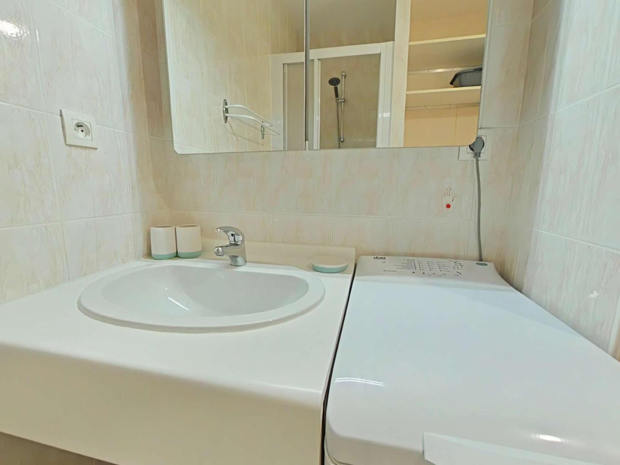 Appartement 2 Pieces Avec Parking Prive, Proche Plage Et Commerces, Saint-Gilles-Croix-De-Vie - Fr-1-224-783 Екстериор снимка
